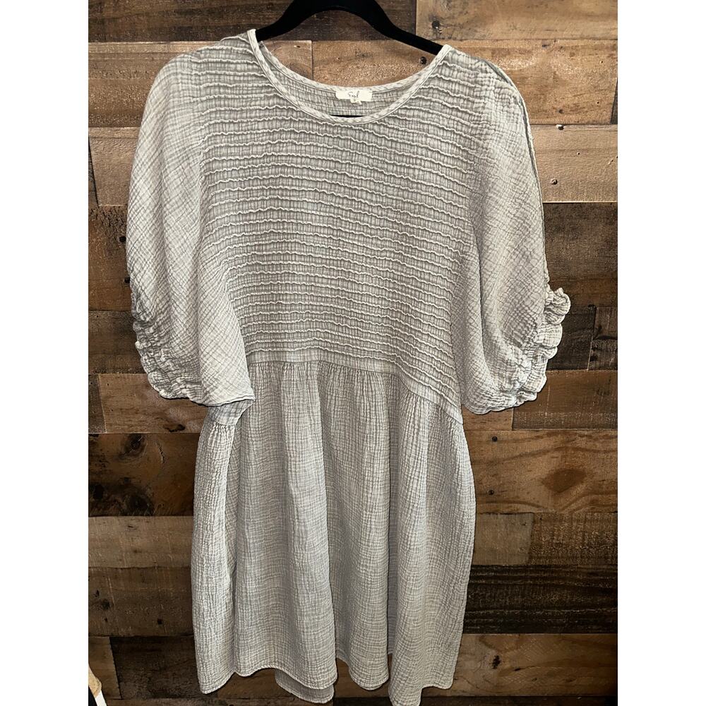 Easel Women's Size S Gray Smocked Gauze Puff Sleeve Dress